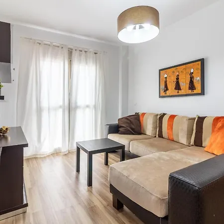 Flatguest Almansa * 3bdr * Parking * Wifi Апартаменты *