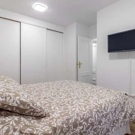 Flatguest Almansa * 3bdr * Parking * Wifi * Las Palmas de Gran Canaria